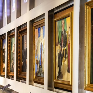 Pormenor da galeria de retratos oficiais dos Presidentes da República da Democracia (1974-).