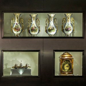 Obras de arte, pertencentes ao acervo do Palácio de Belém, expostas no núcleo dedicado à residência oficial do Presidente da República.