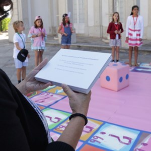 Participantes durante o «Jogo de Chão - Rep Quiz».