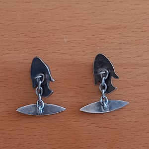 Verso dos botões de punho com a figura da República.