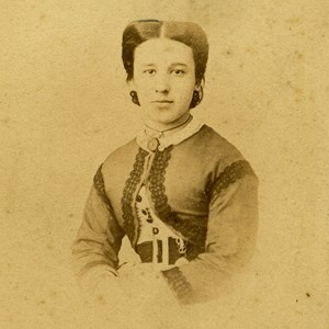 Retrato de Maria do Carmo Xavier Braga.