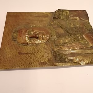 Baixo-relevo em bronze do Presidente Craveiro Lopes; a peça terá sido produzida entre 1952 e 1958.